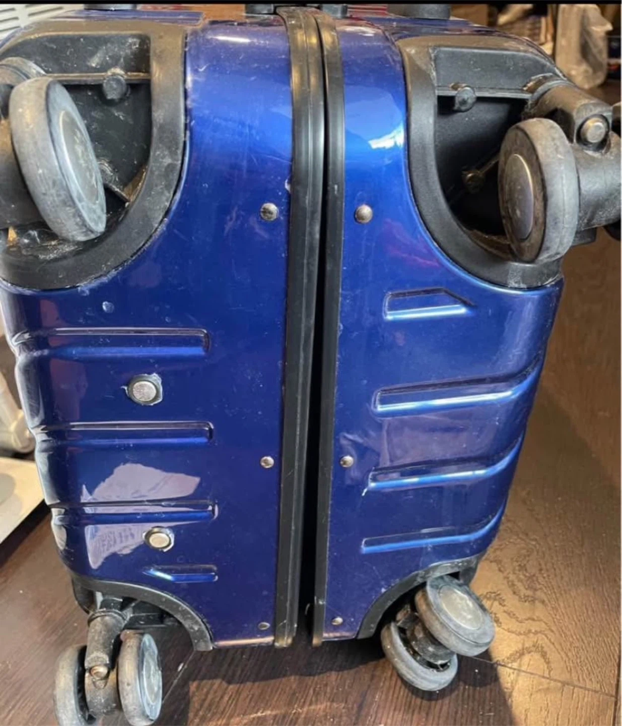 13*8.5*20inches  American Tourister Carry-On Luggage - photo 3