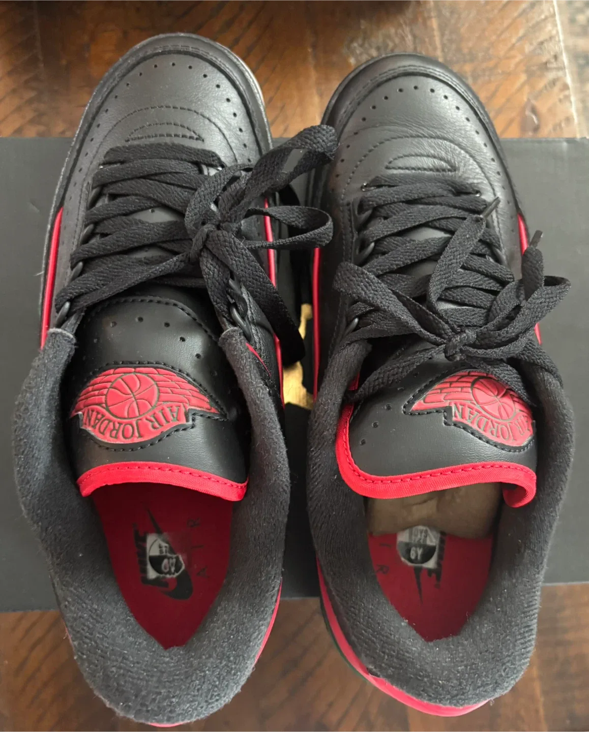 Air Jordan 2 Retro Low GS Black/Red Size 6Y image indicator(2)