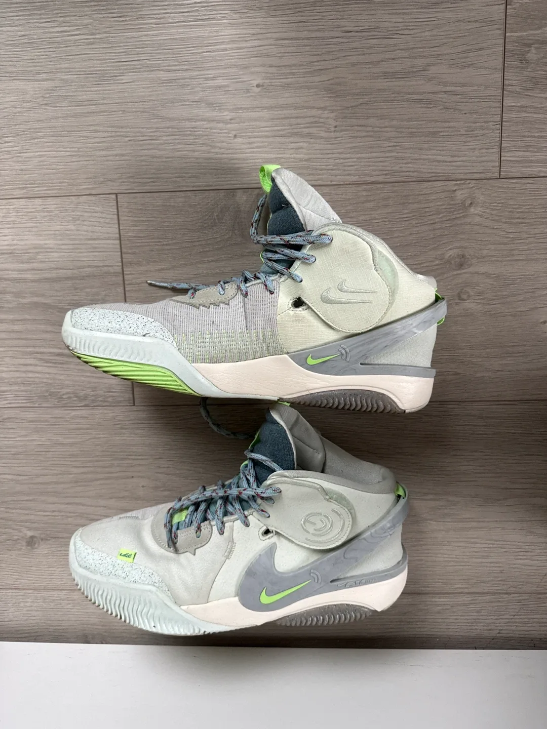 Nike Air Deldon 1 Lyme - US Size 10 image indicator(2)