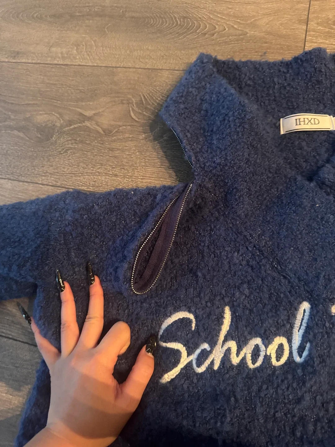 IHXD 'School Thing' Blue Sweater - Size M image indicator(3)