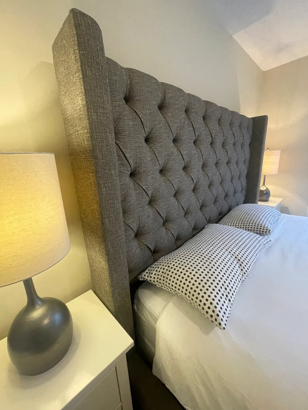 King-Size Upholstered Wingback Bed image indicator(3)