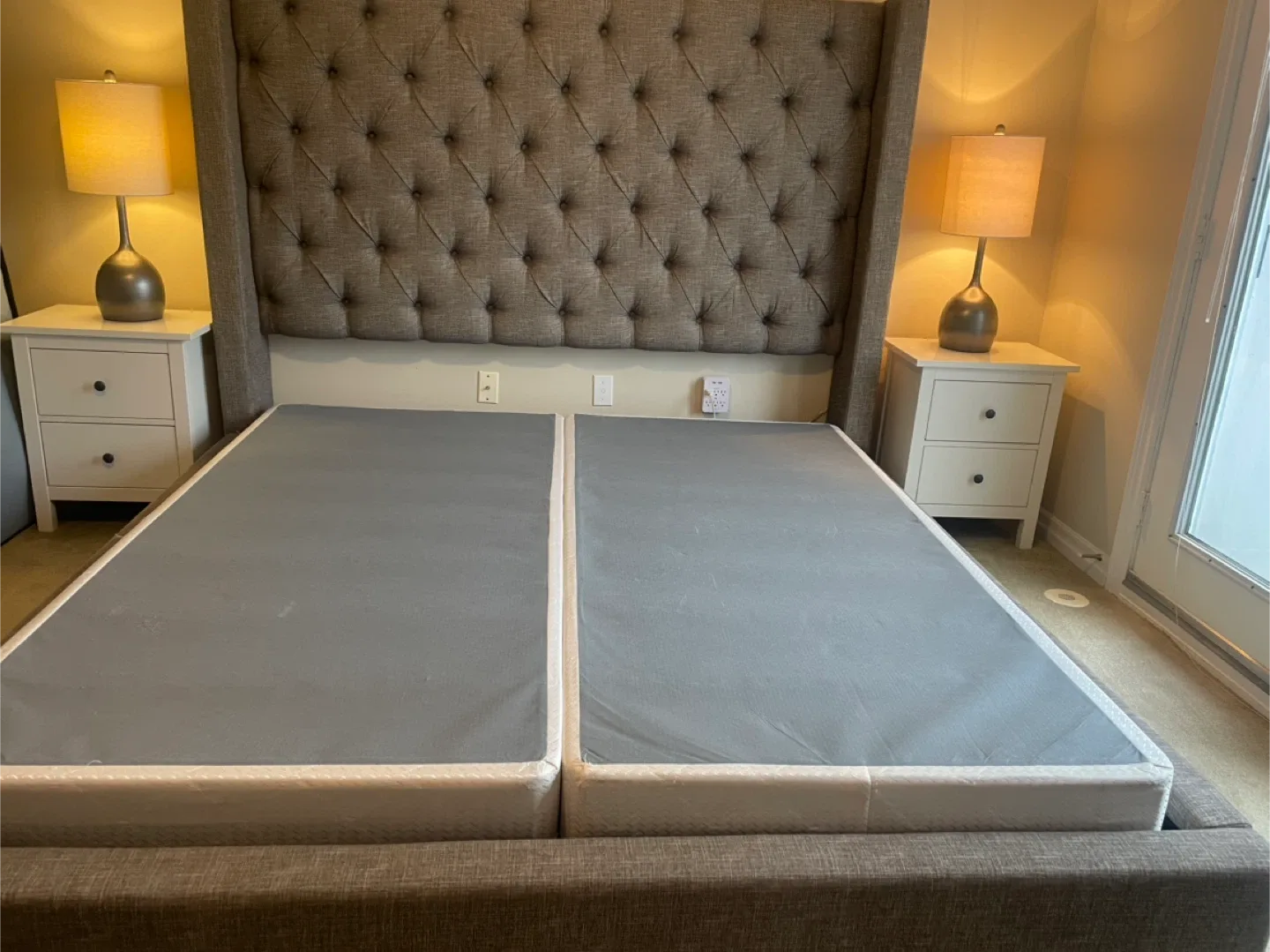 King-Size Upholstered Wingback Bed image indicator(6)