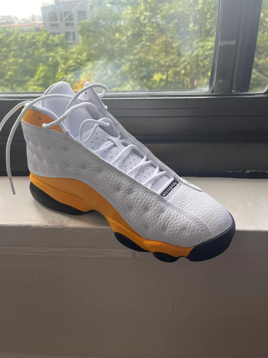 Jordan 13 Retro White/Lucky Green image indicator(4)