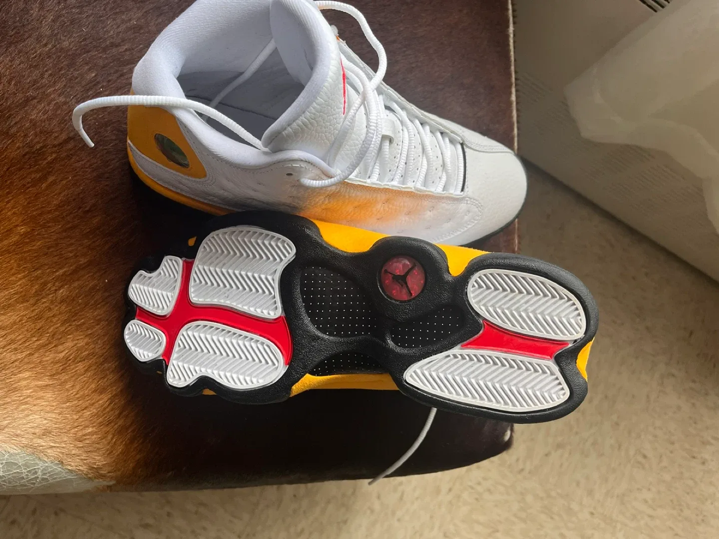 Jordan 13 Retro White/Lucky Green image indicator(3)