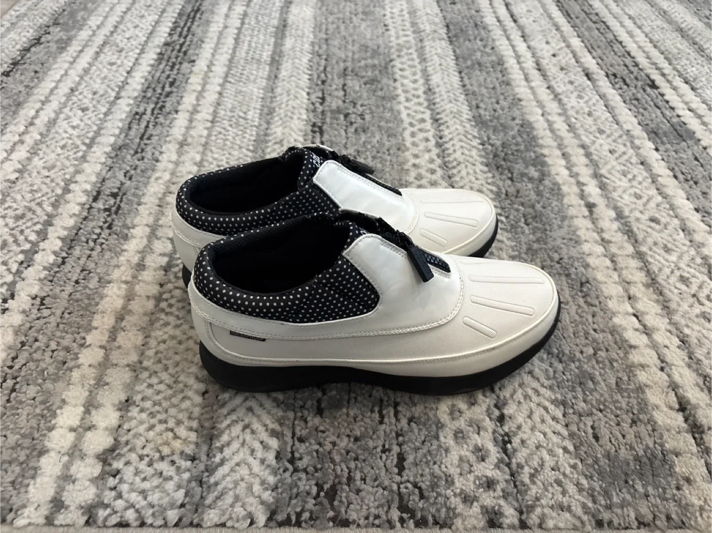 Cougar White Waterproof Shoes image indicator(7)