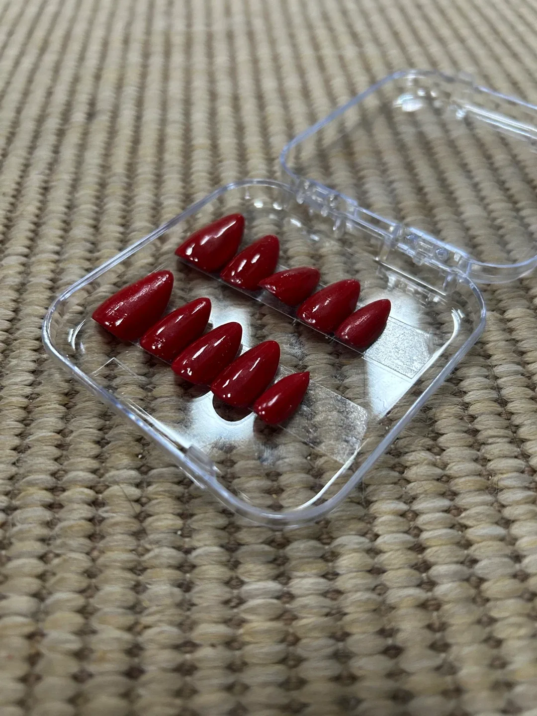 Homemade Red Press-On Nails (S) thumbnail