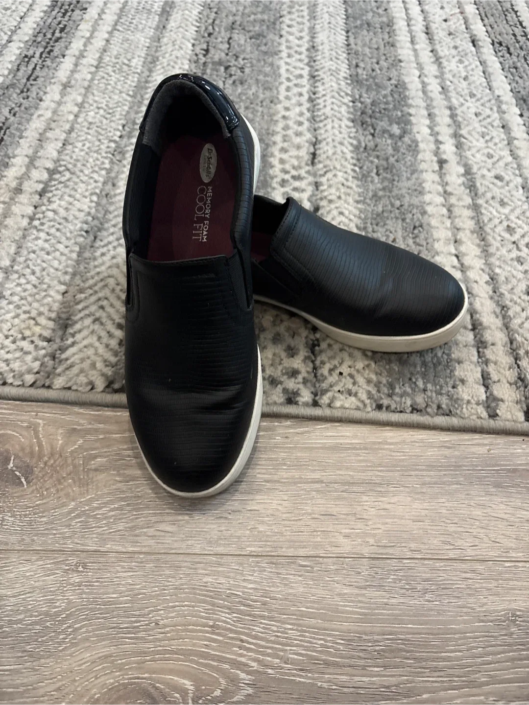 Dr. Scholl's Memory Foam Cool Fit Shoes image indicator(2)