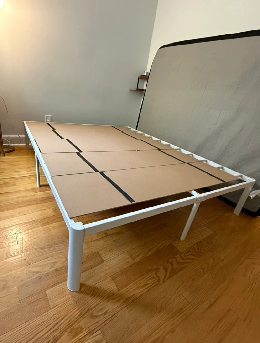 Mattress support / bunkie board