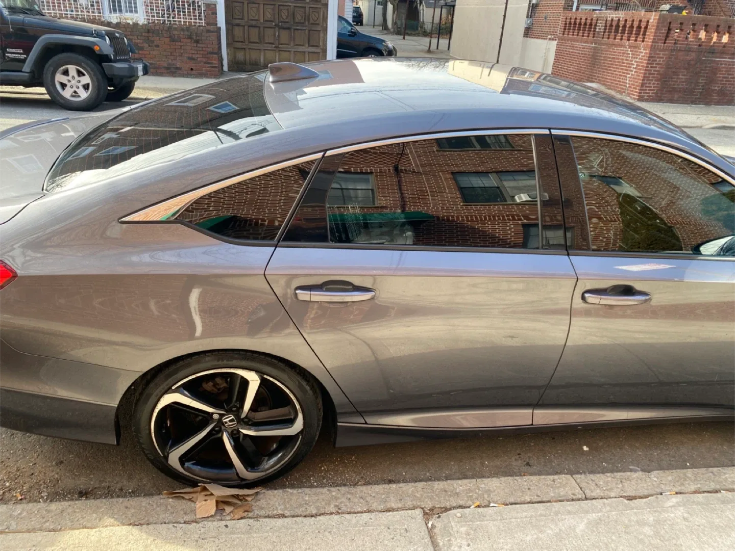 Honda Accord Sedan - Gray image indicator(7)