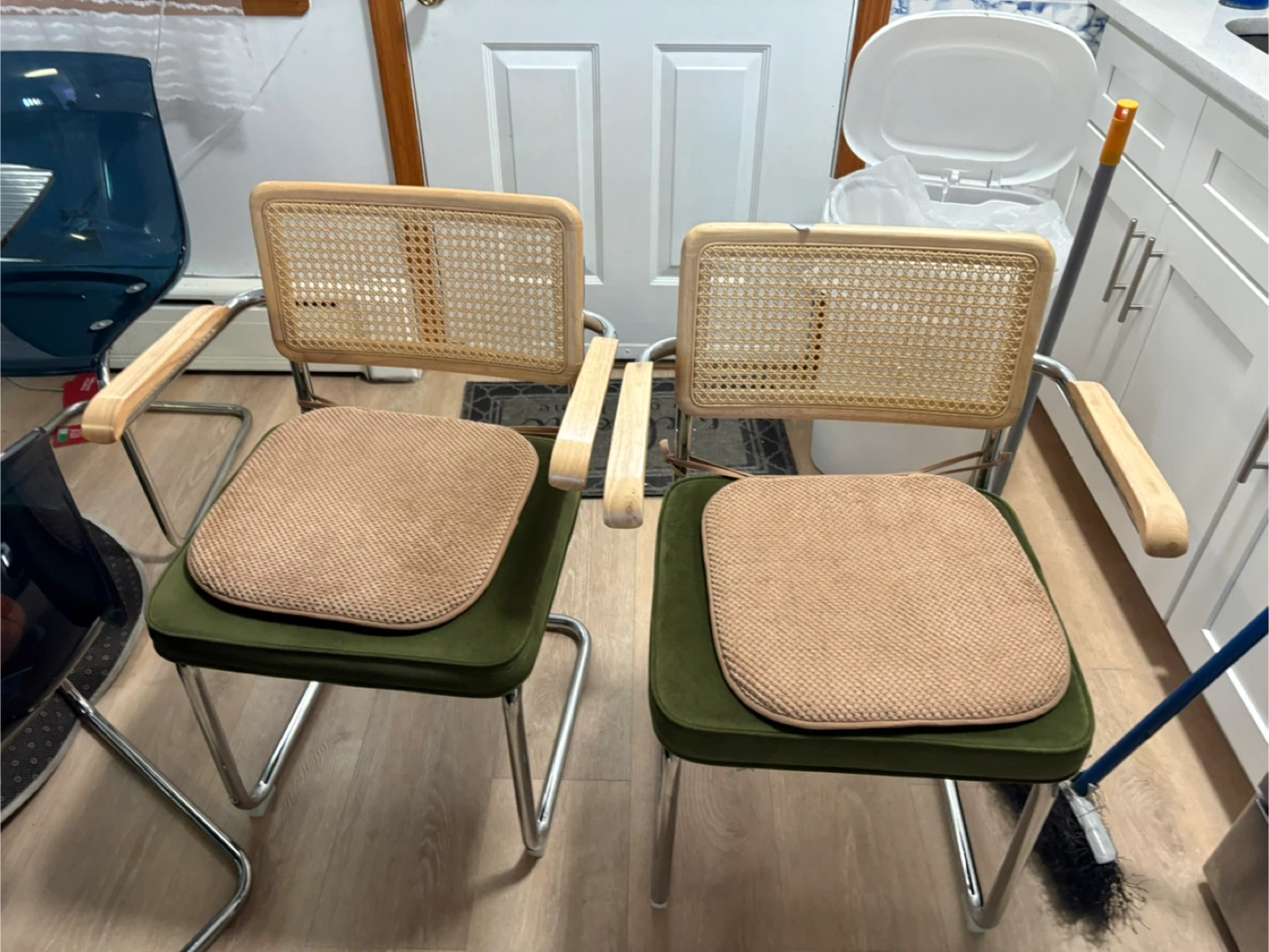 Pair of Rattan Back Dining Chairs - photo 2