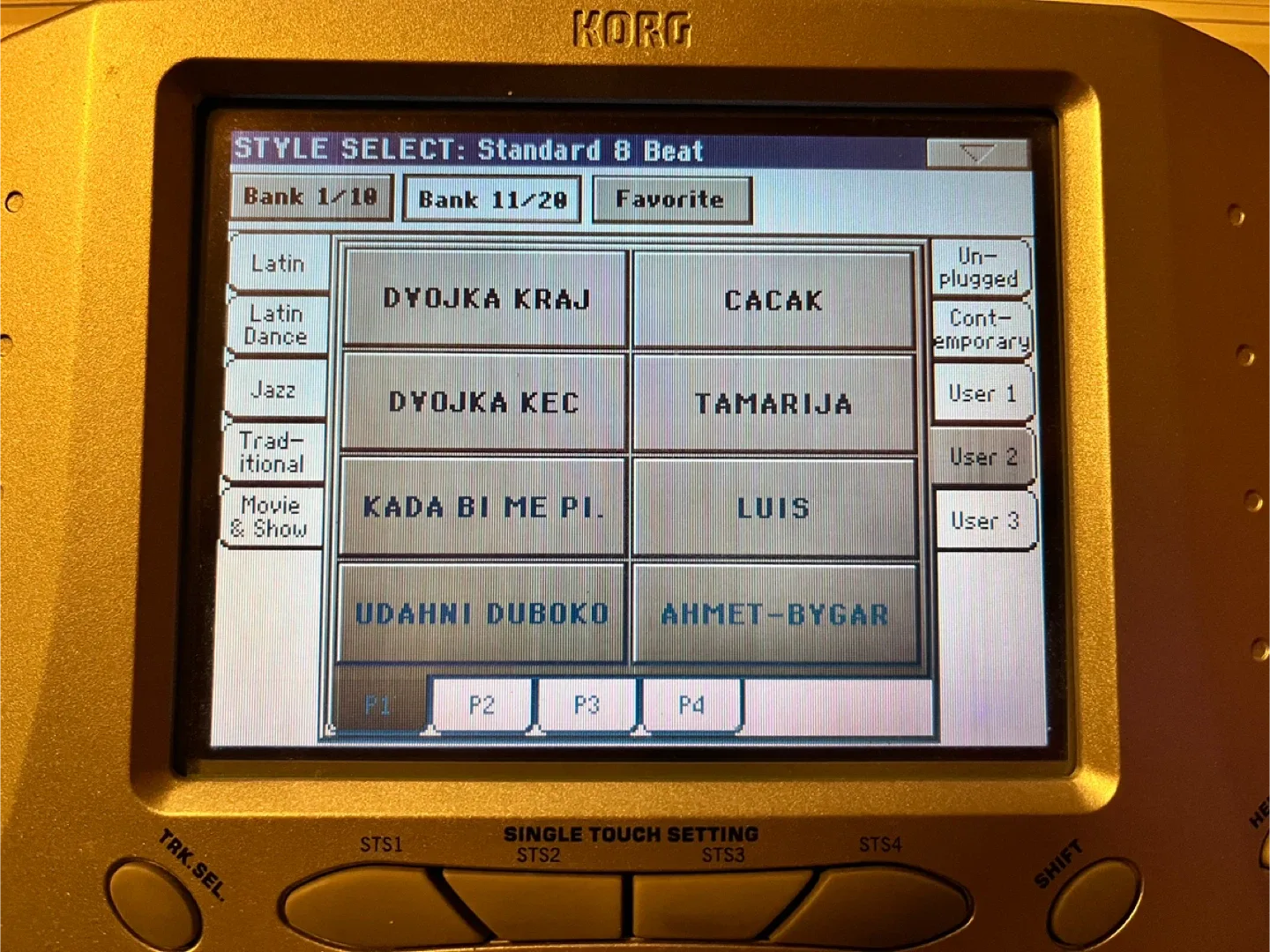 Korg Pa2X Pro Keyboard 76 Keys Synthesizer & Balkan Set image indicator(6)