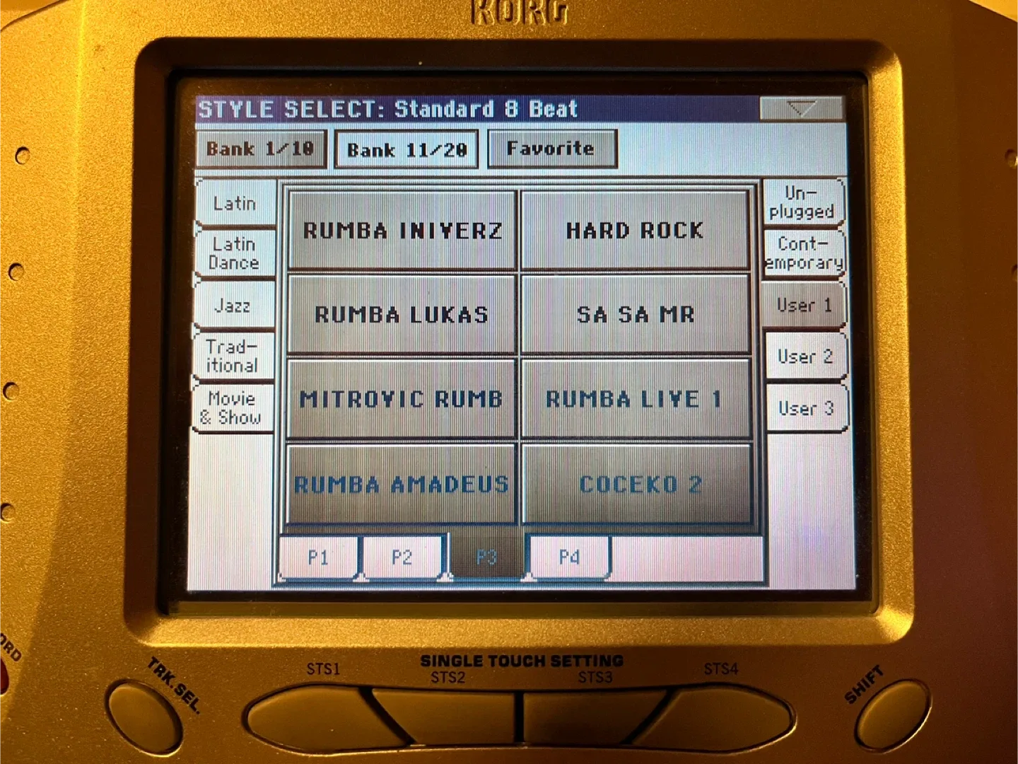 Korg Pa2X Pro Keyboard 76 Keys Synthesizer & Balkan Set image indicator(7)