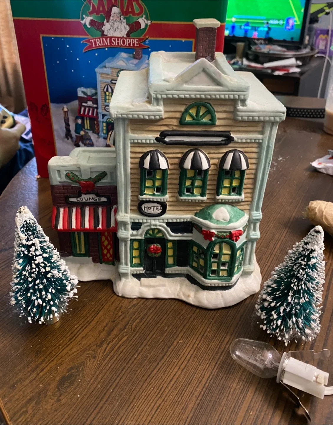 Santa's Trim Shoppe Porcelain Hotel thumbnail