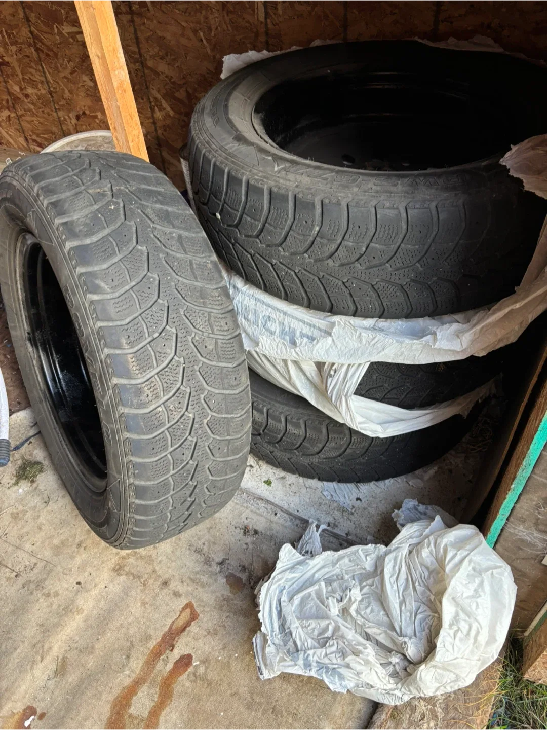 225/65R17 winder tires on Rims image indicator(7)