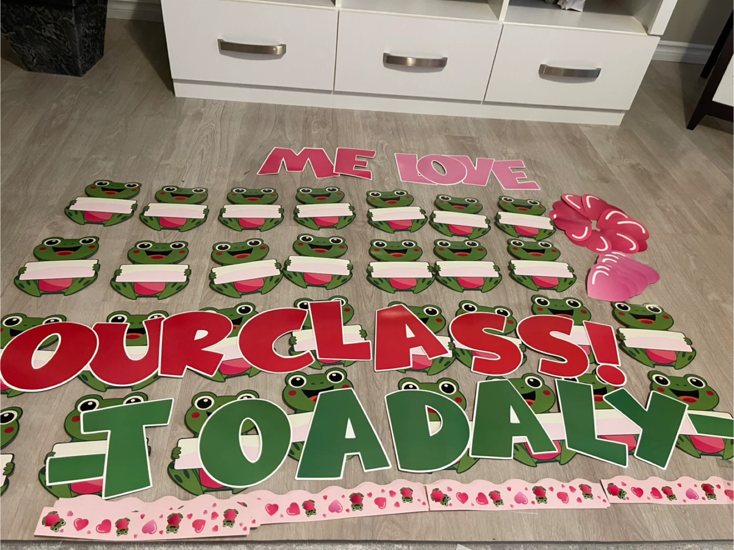 Classroom Decor valentines day frong Theme - photo 3