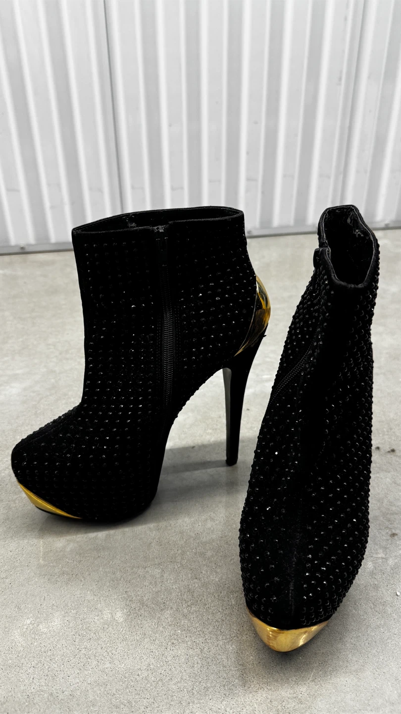 🥕 Black Rhinestone Heeled Ankle Boots - Size 10 - photo 2
