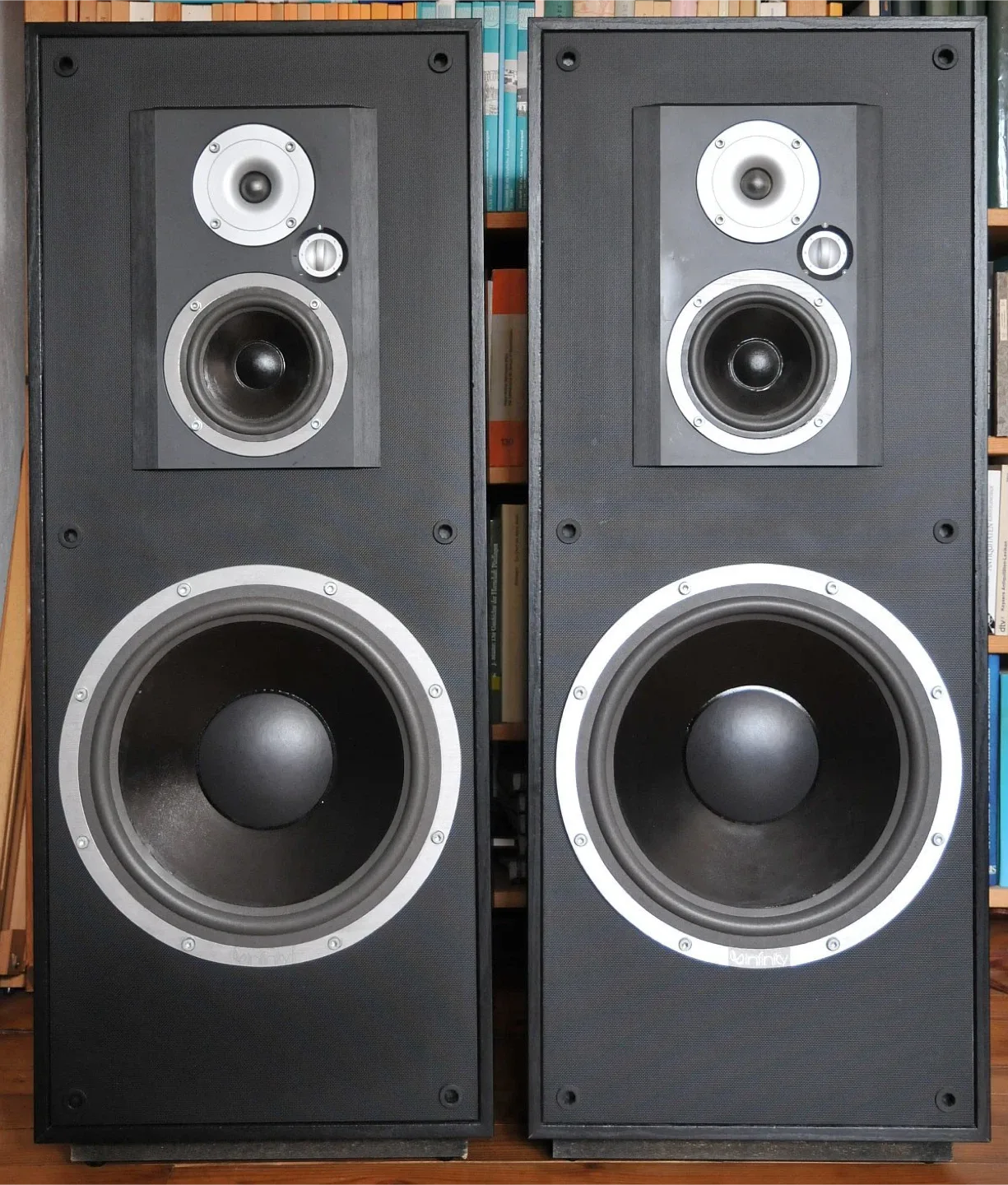 Infinity Speakers - Pair image indicator(2)