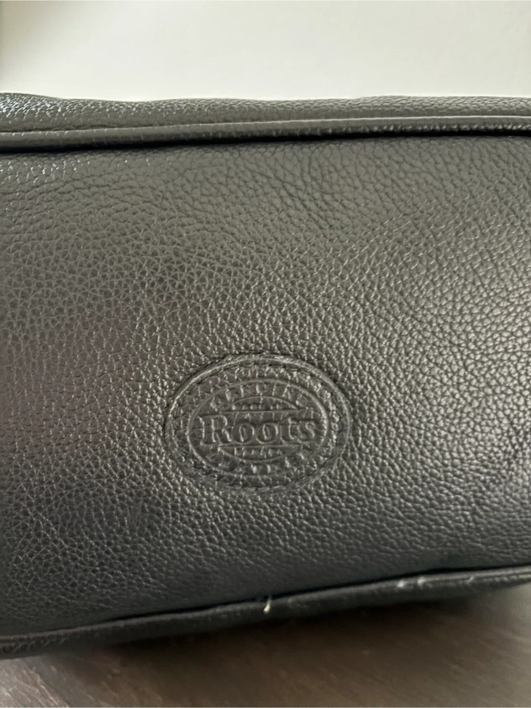 Roots Black Leather Shoulder Bag & Coin Purse image indicator(5)