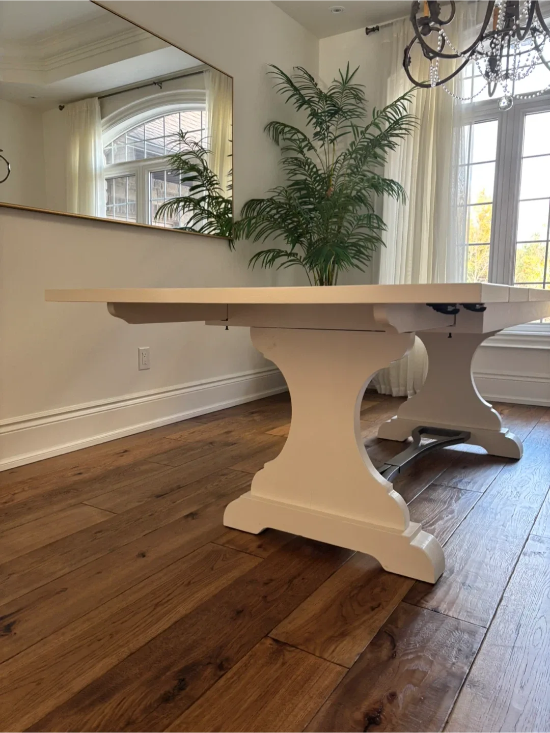 DINING TABLE MIX OF WOOD & MANUFACTURED WOOD 3 YEARS OLD image indicator(8)