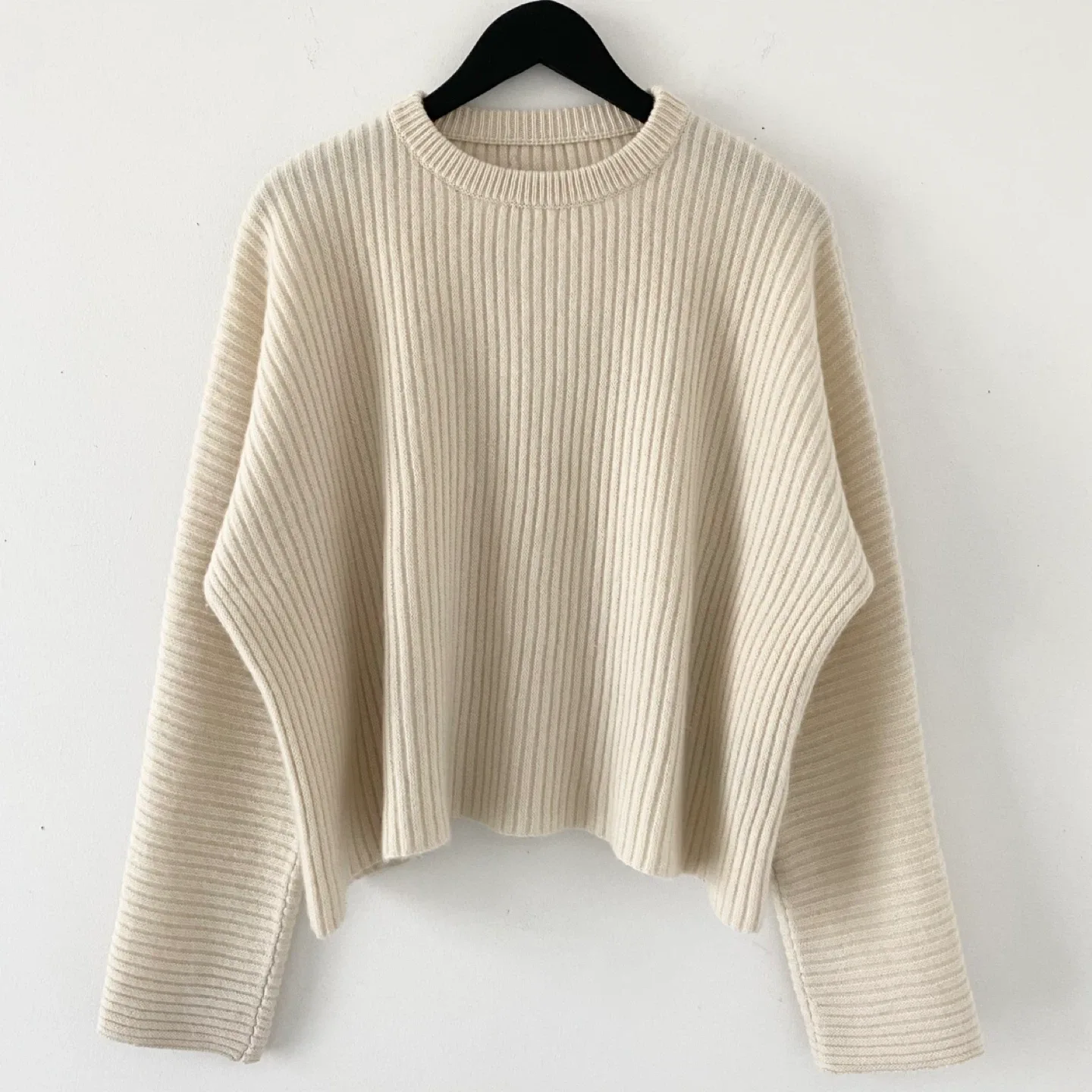 100% Cashmere Crew Neck Sweater thumbnail