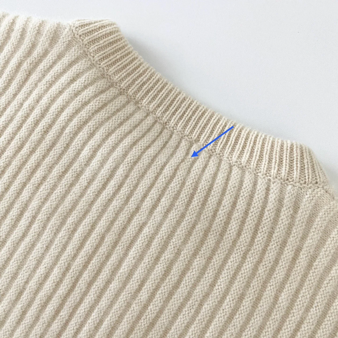100% Cashmere Crew Neck Sweater image indicator(9)