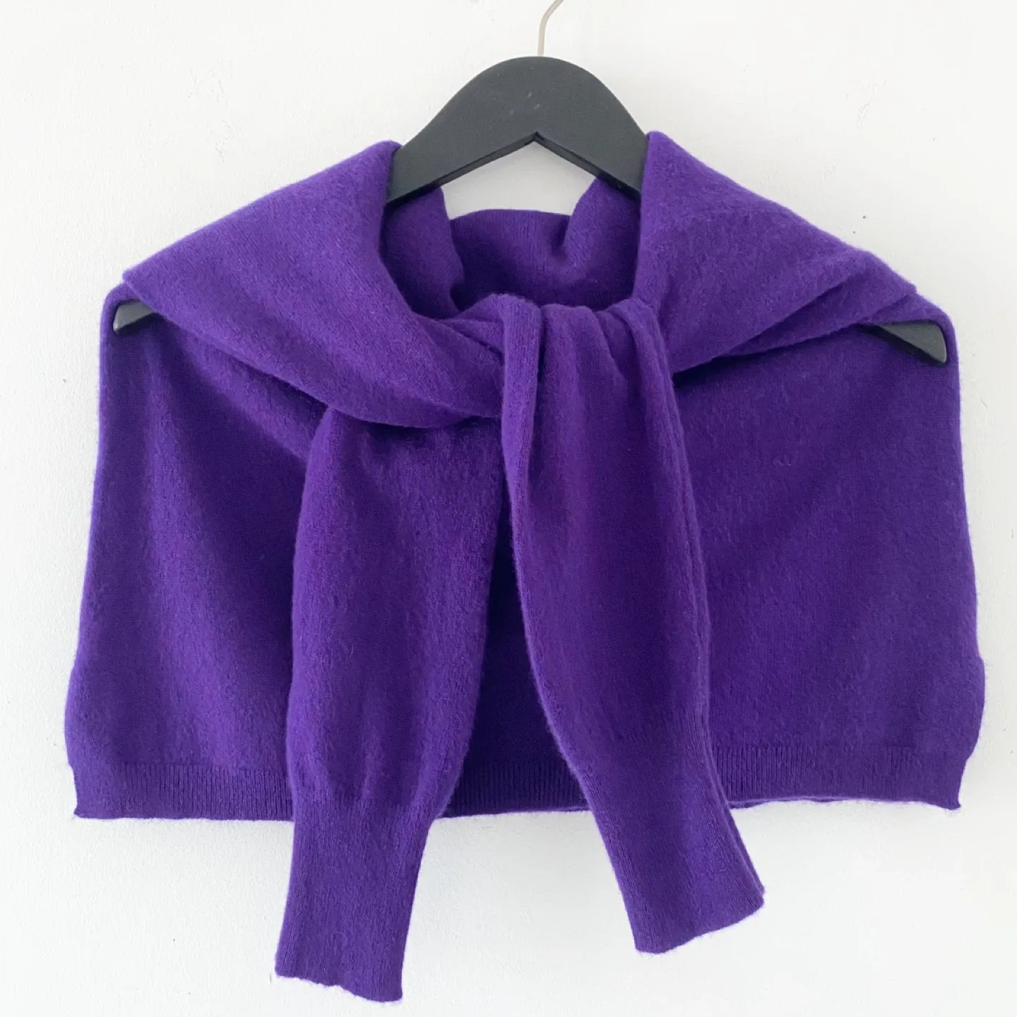 J.Crew 100% Cashmere Crew Neck Sweater image indicator(3)