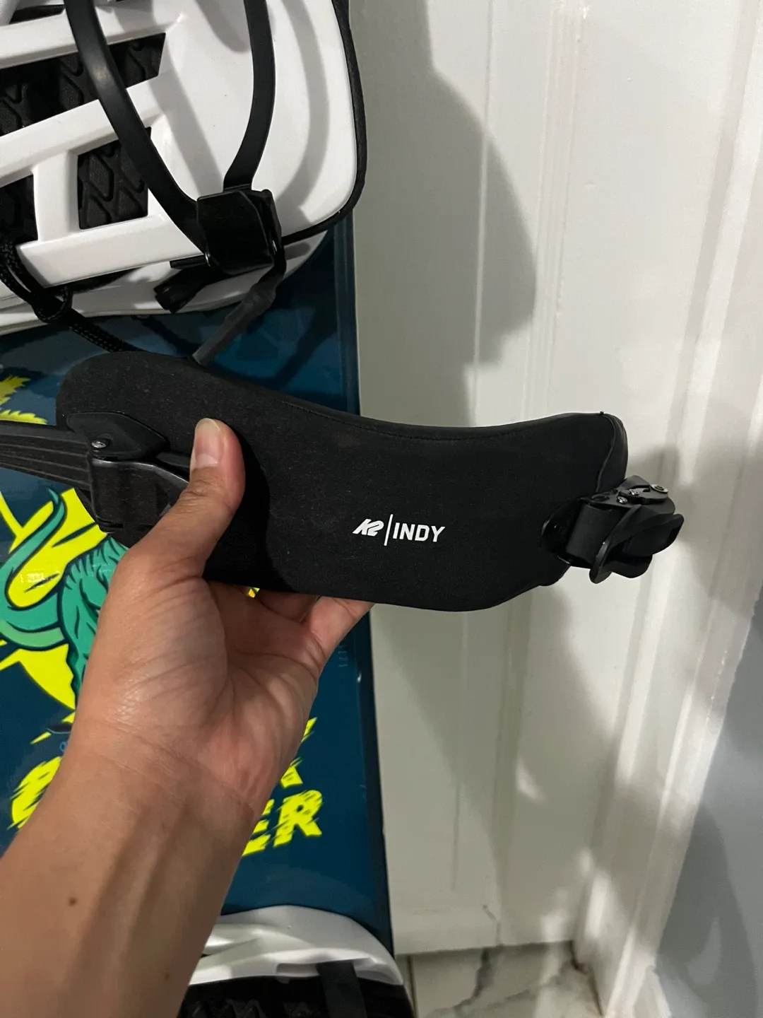 Capix Invader 130 Snowboard with K2 Indy Bindings image indicator(4)