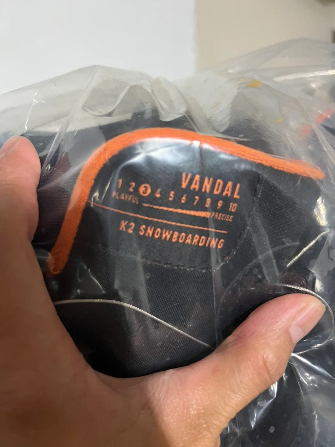 Capix Invader 130 Snowboard with K2 Indy Bindings image indicator(10)