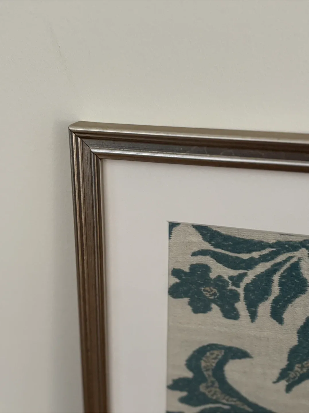 Framed Floral Print Wall Art image indicator(2)