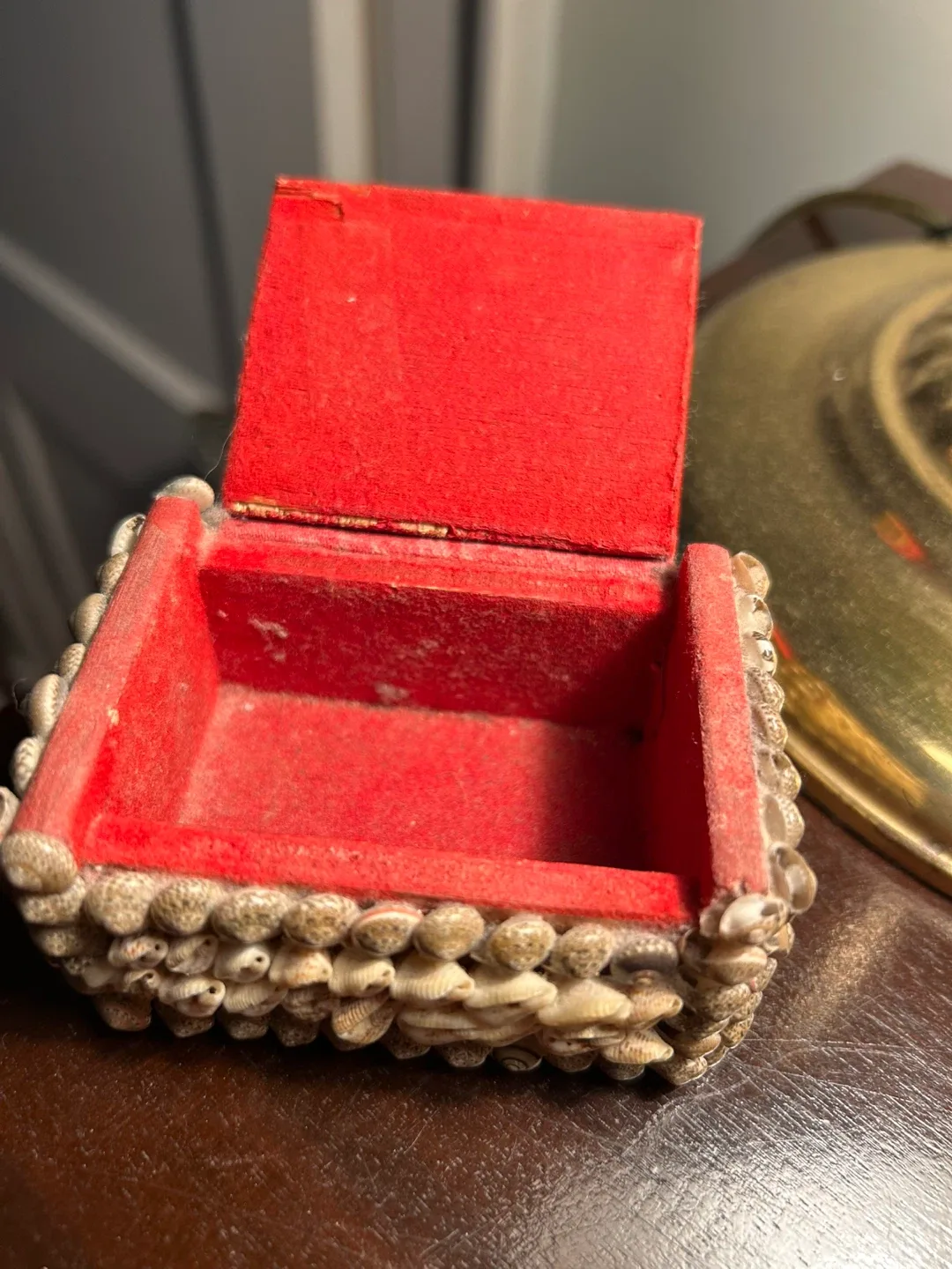 MCM Vintage Seashell Covered Wooden Trinket Box shell image indicator(6)