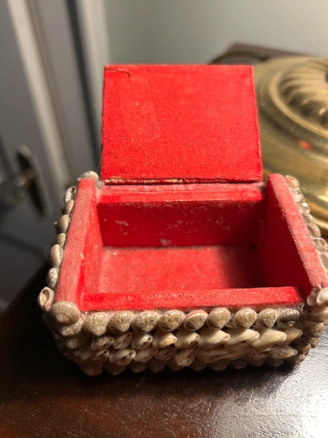 MCM Vintage Seashell Covered Wooden Trinket Box shell image indicator(2)