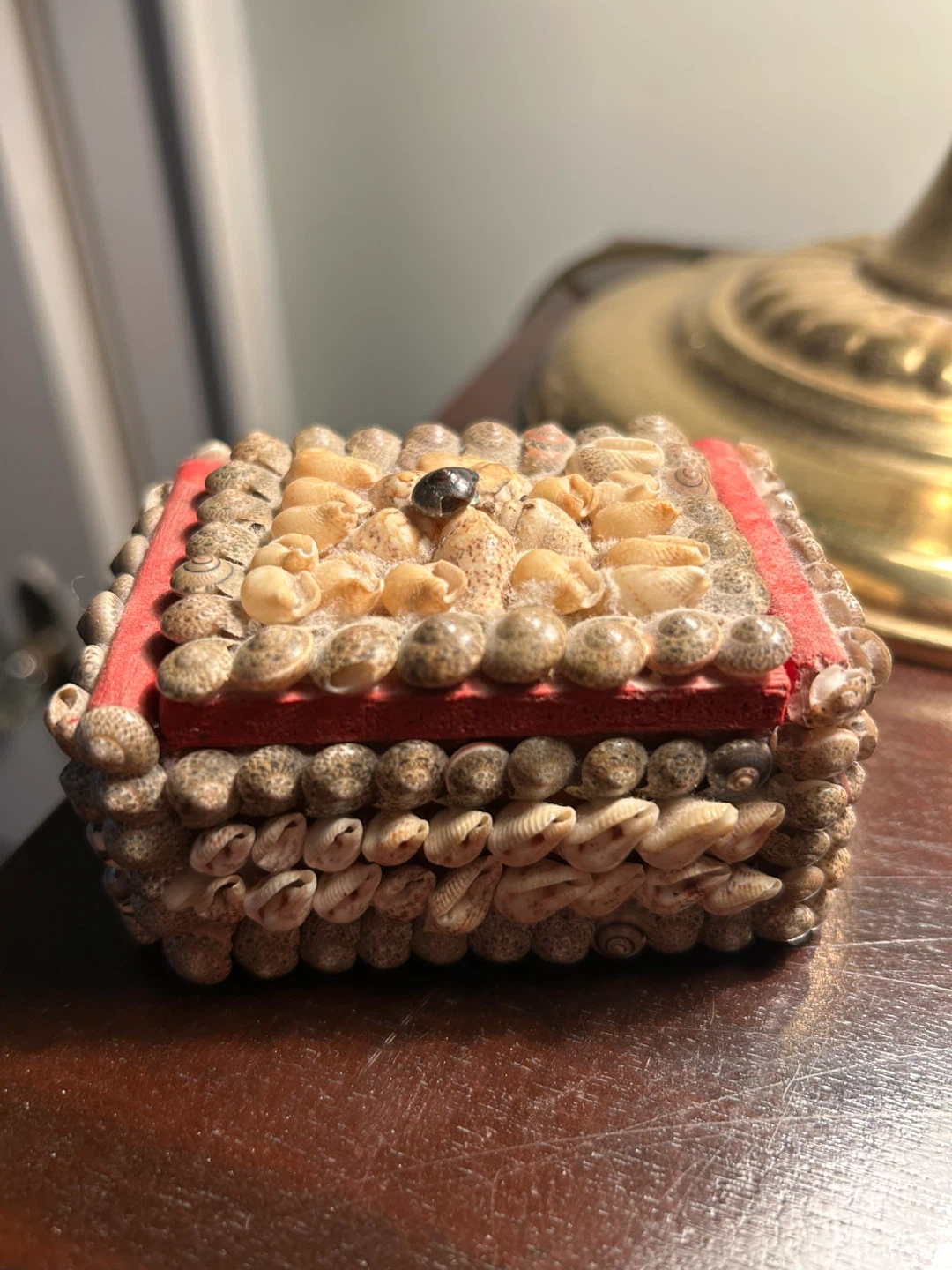 MCM Vintage Seashell Covered Wooden Trinket Box shell