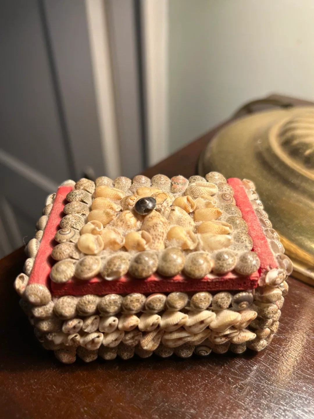 MCM Vintage Seashell Covered Wooden Trinket Box shell image indicator(7)