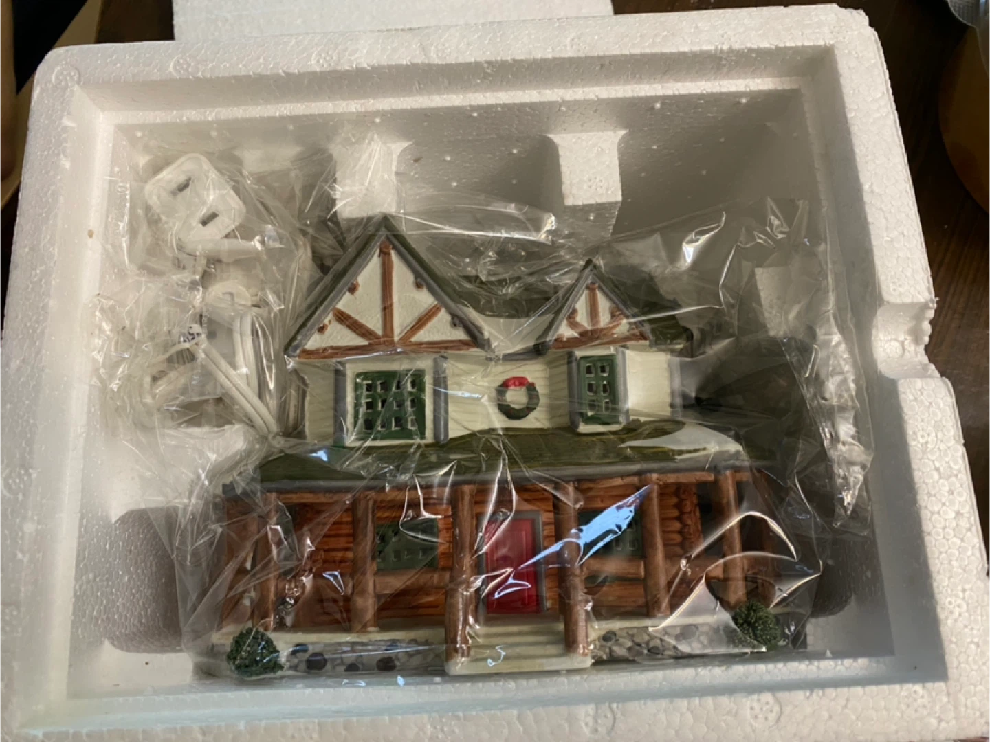 Lemax Village Collection Porcelain Lighted House