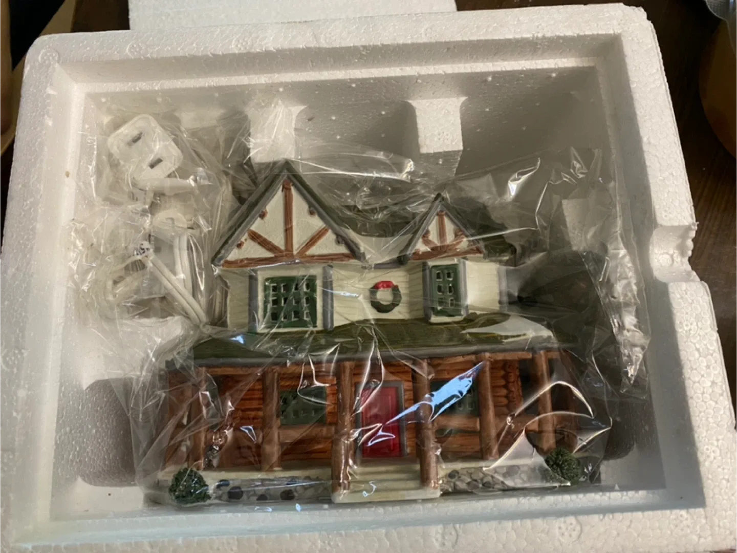 Lemax Village Collection Porcelain Lighted House thumbnail