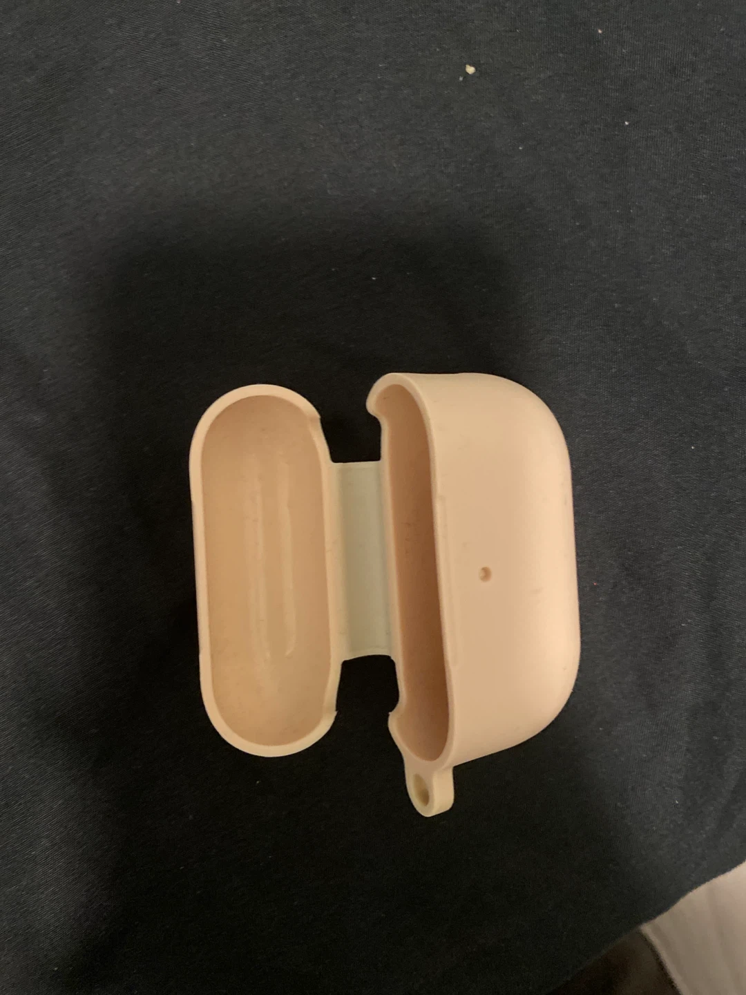 AirPods Case - Beige #freecycle