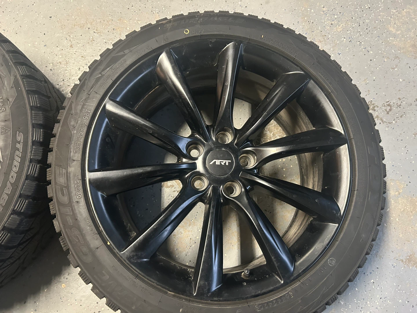 Winter tires and rims - Toyo Observe G3-ICE - 235/45R18 - photo 2