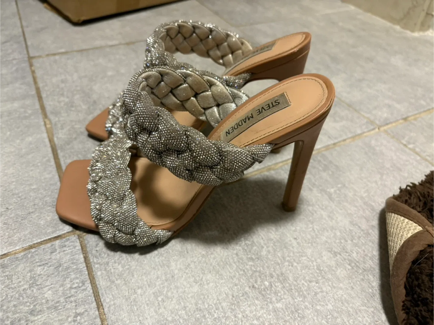 Steve Madden VENEZIER Heels, Size 7.5 image indicator(2)