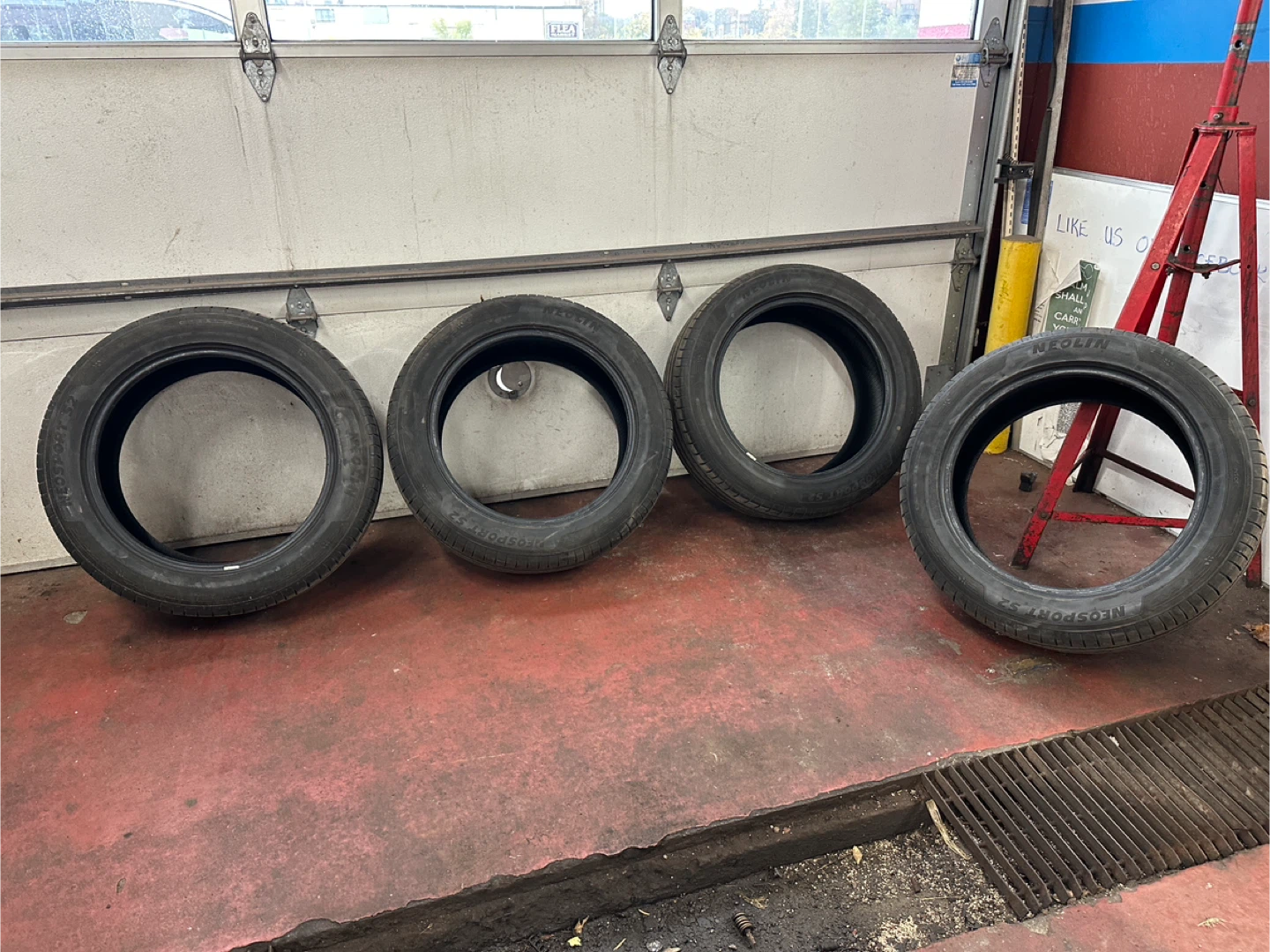 Set of 4 Neolin Neosport S2 Tires 205/55R16