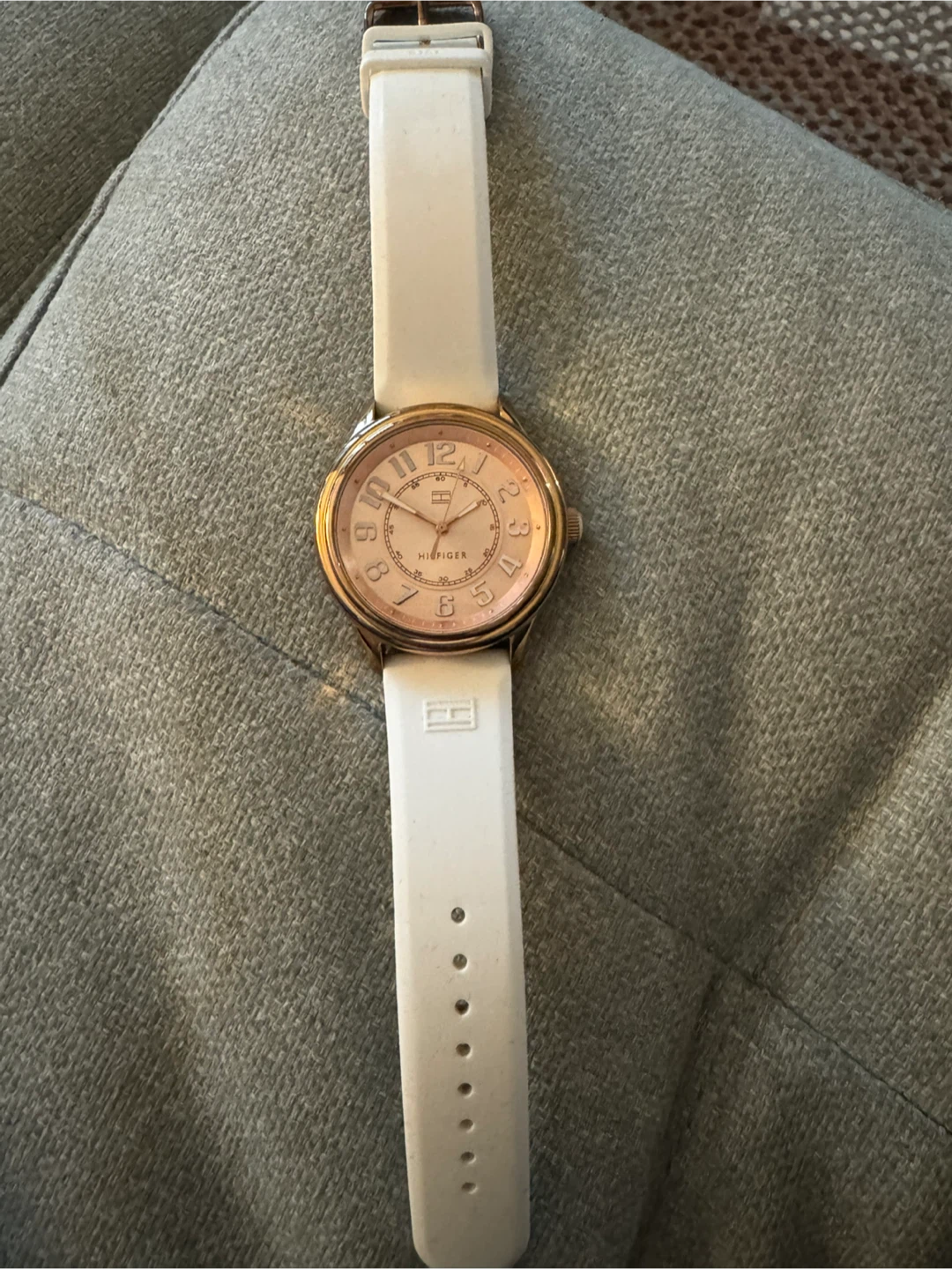 Tommy Hilfiger Gold & White Watch - photo 2
