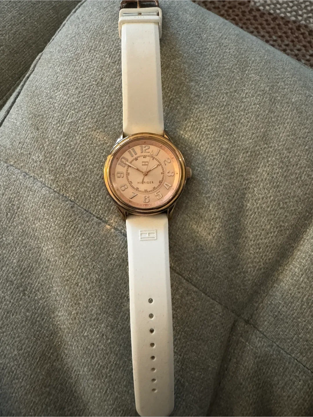 Tommy Hilfiger Gold & White Watch image indicator(2)