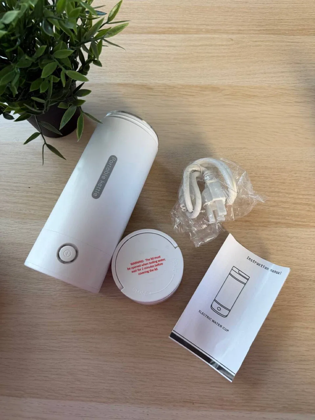 Portable Electric Kettle - New in Box! image indicator(2)