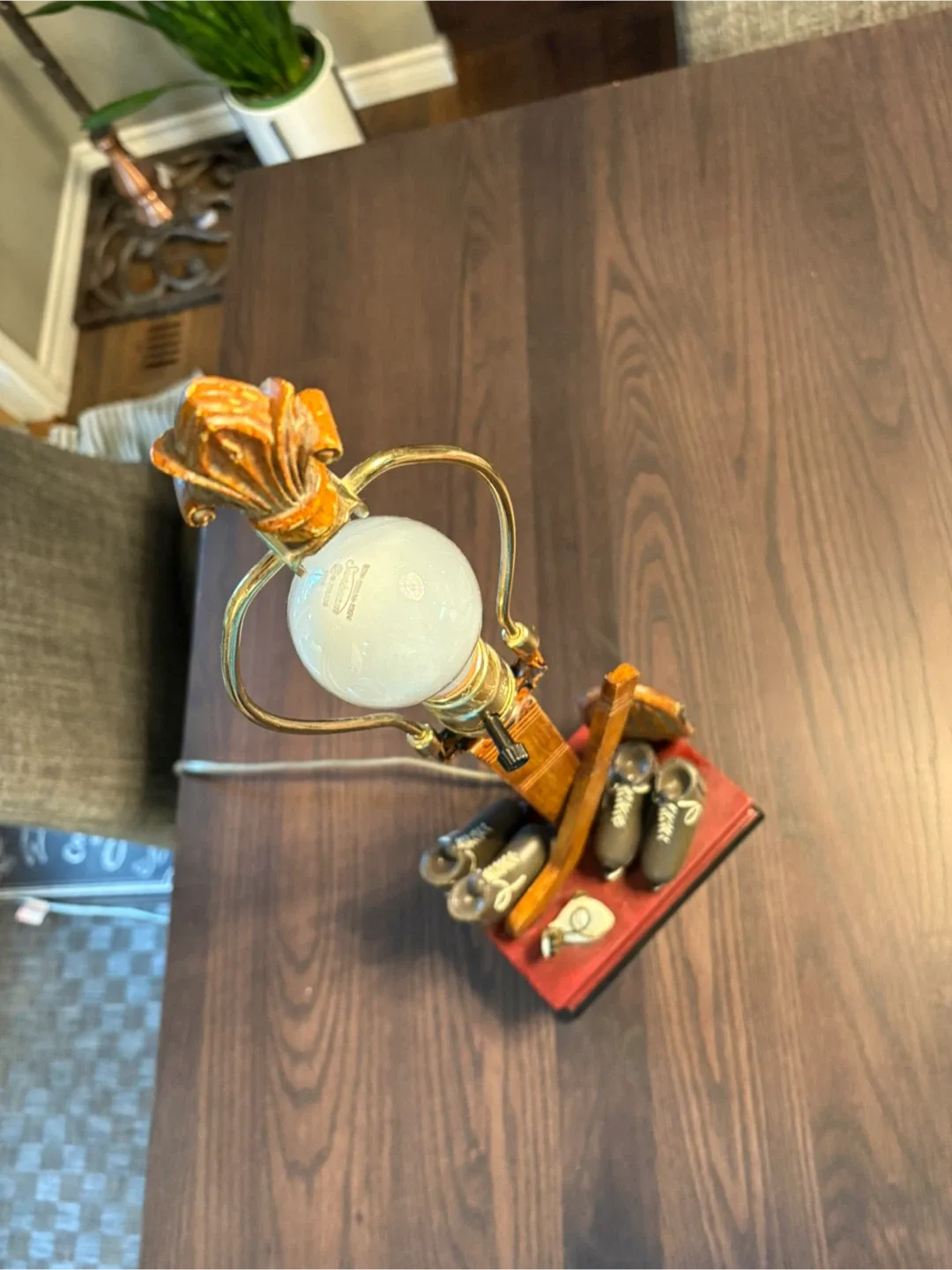 Hockey Themed Table Lamp image indicator(4)