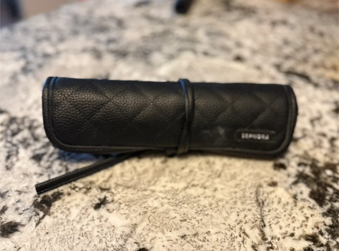 Sephora Quilted Brush Roll (Travel Makeup Brush Organizer) image indicator(3)