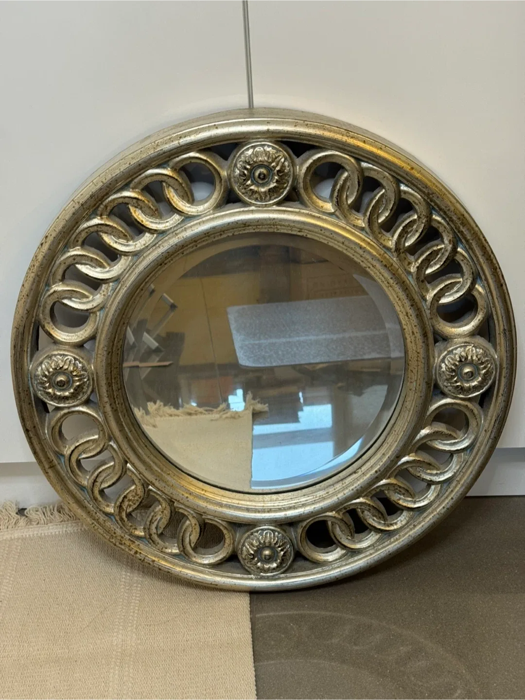 Round Decorative Wall Mirror