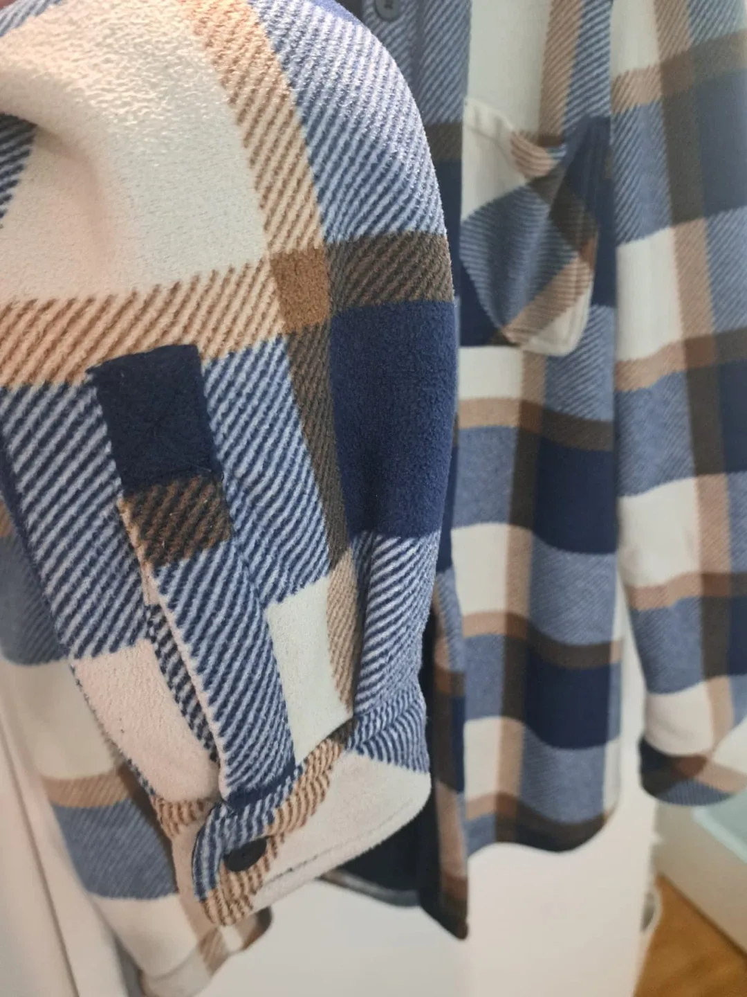 Women’s Flannel Shirt Jacket - Size Medium 🥕🥕🥕 image indicator(4)