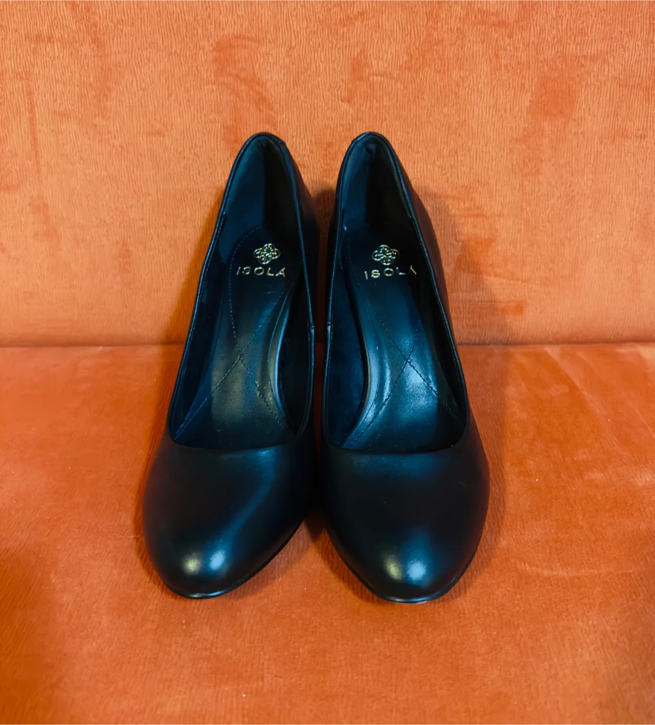 ISOLA Black Leather Heels - Size 8 image indicator(2)