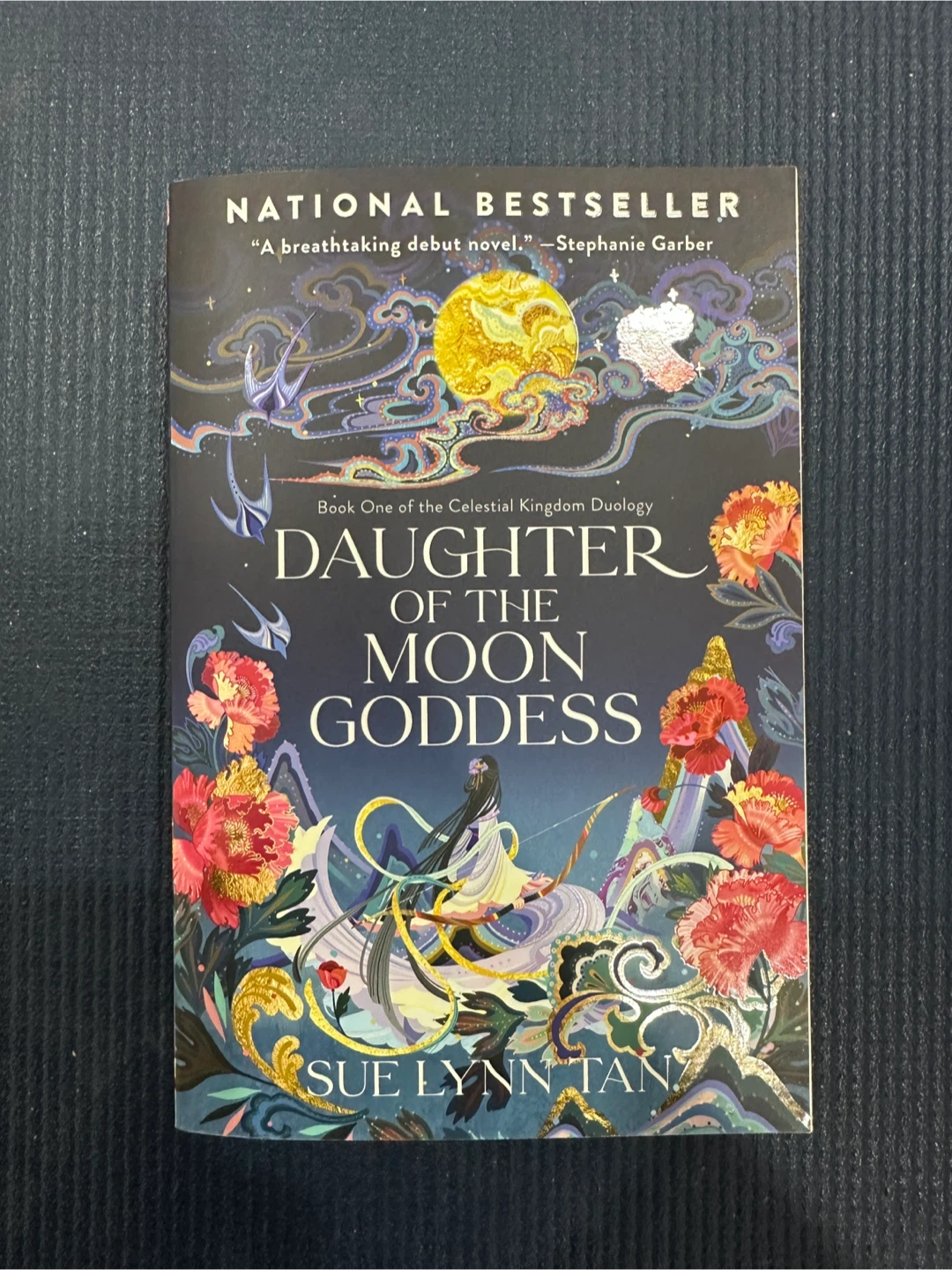 Daughter of the Moon Goddess by Sue Lynn Tan