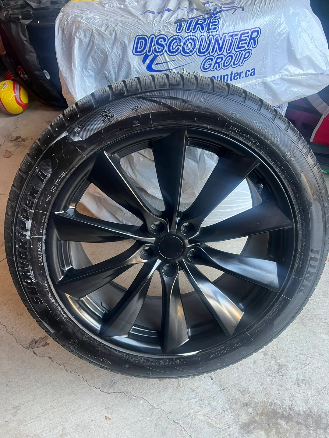 265/45/R20 Tesla Model X Winter Tires and Rims – Barely Used