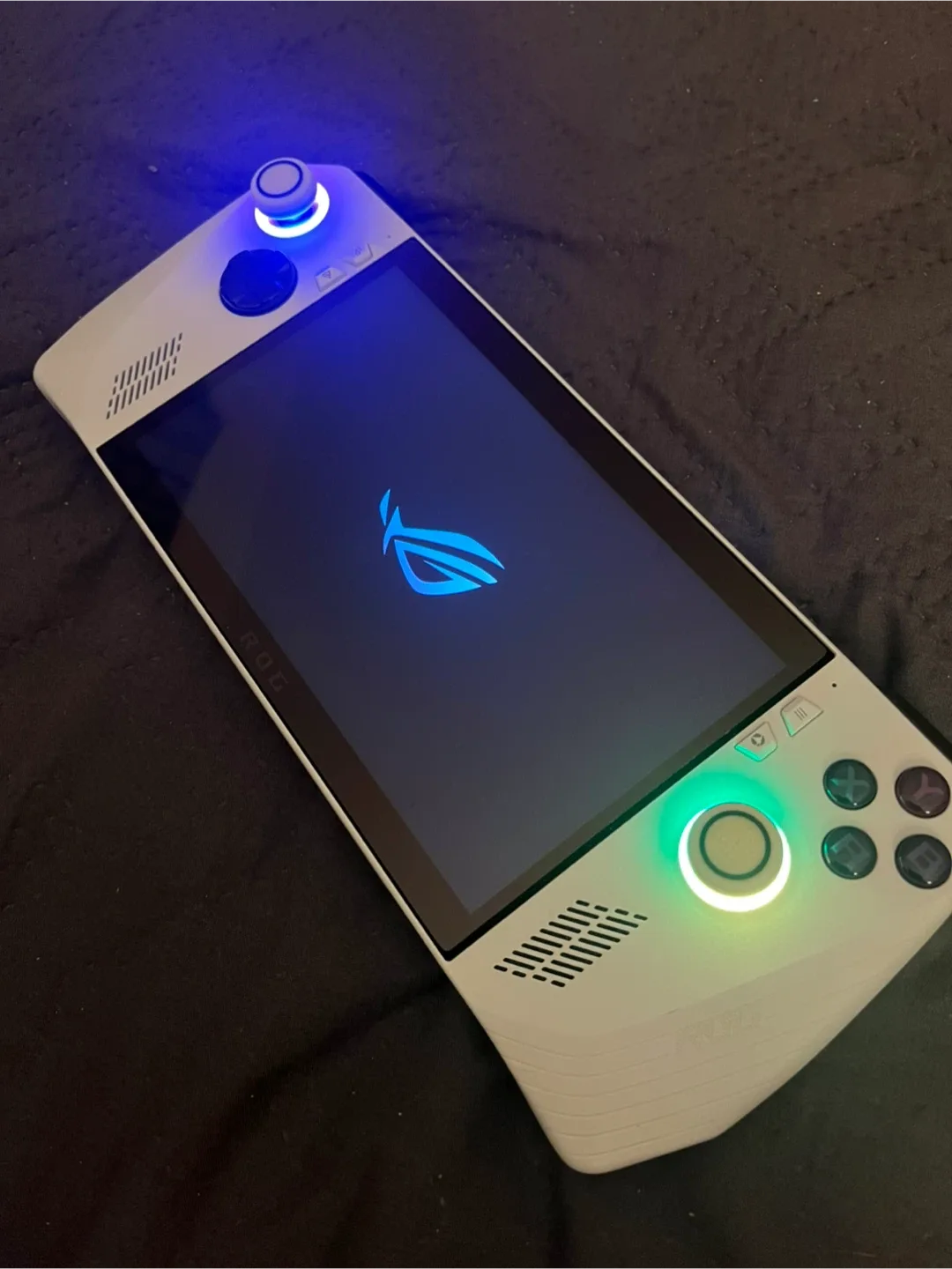 Rog Ally Extreme Bundle image indicator(2)